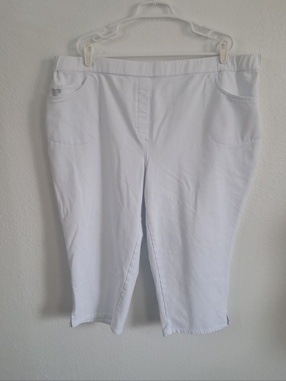 Dream Jeannes by Quacker Factory 3X Capri Pants White Stretchy Casual Coastal